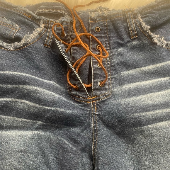 Short - Picture 2 of 3